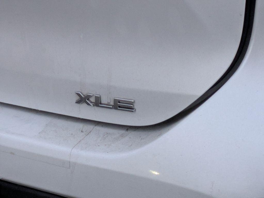 used 2022 Toyota Highlander car, priced at $33,491