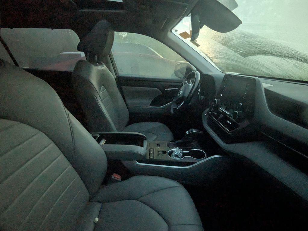 used 2022 Toyota Highlander car, priced at $33,491