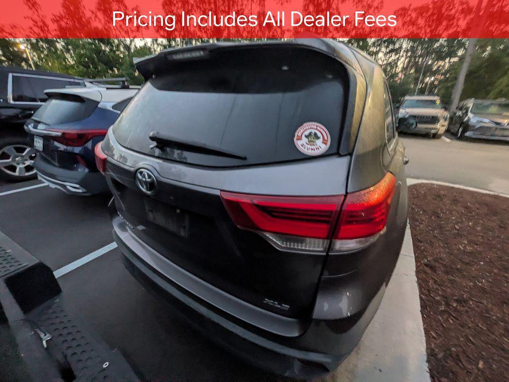 used 2019 Toyota Highlander car, priced at $22,071