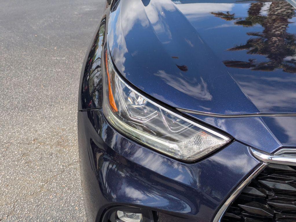 used 2022 Toyota Highlander car, priced at $35,291