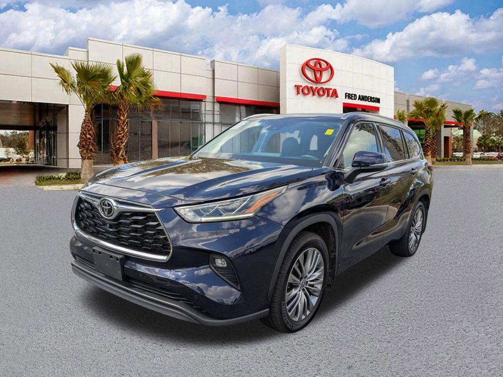 used 2022 Toyota Highlander car, priced at $35,291