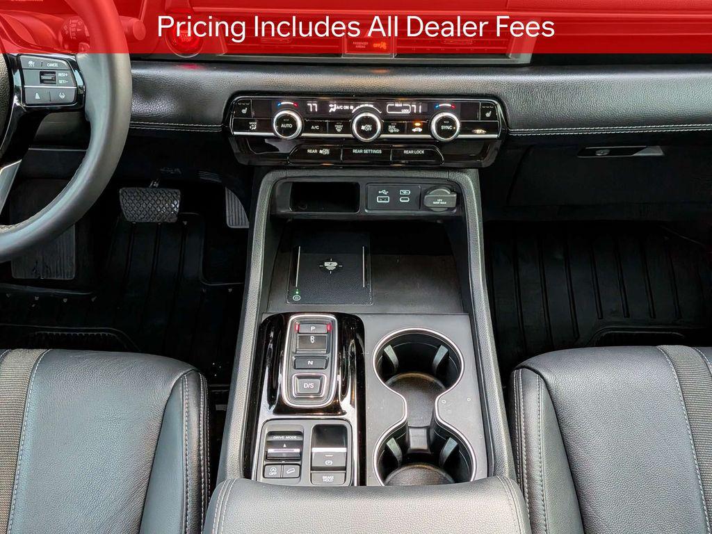 used 2025 Honda Pilot car, priced at $43,071