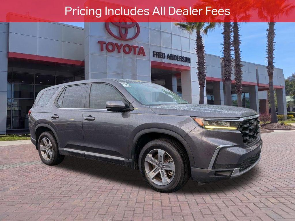used 2025 Honda Pilot car, priced at $43,071