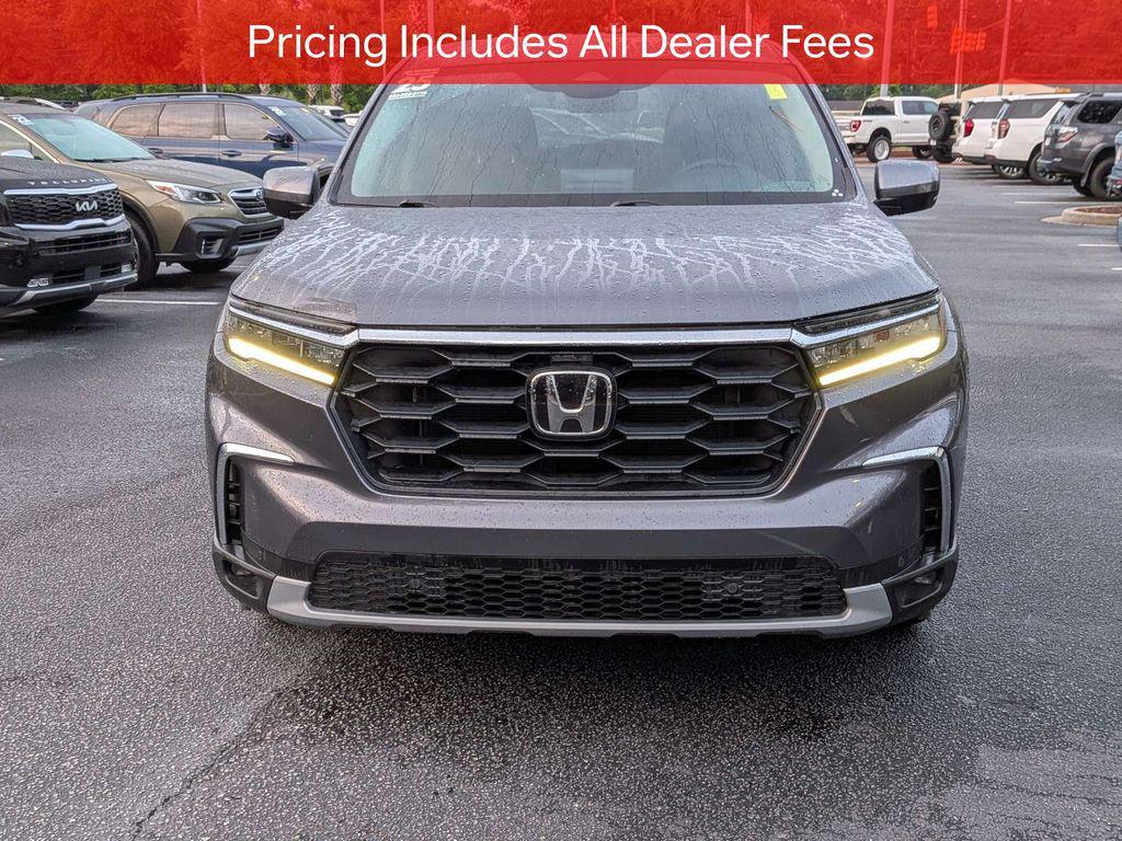 used 2025 Honda Pilot car, priced at $43,071