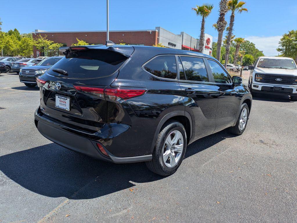 used 2023 Toyota Highlander car, priced at $35,291