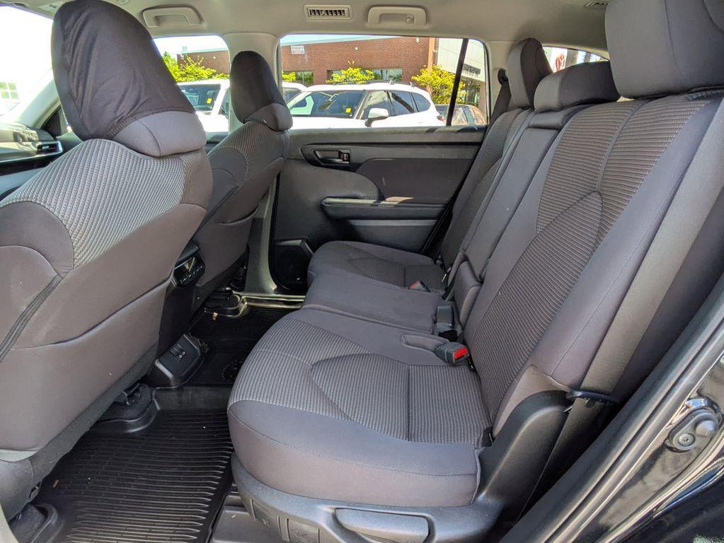 used 2023 Toyota Highlander car, priced at $35,291