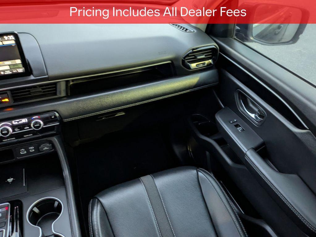 used 2025 Honda Pilot car, priced at $46,871