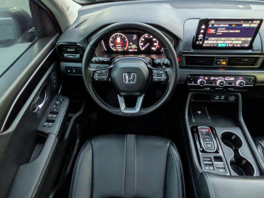 used 2025 Honda Pilot car, priced at $47,231