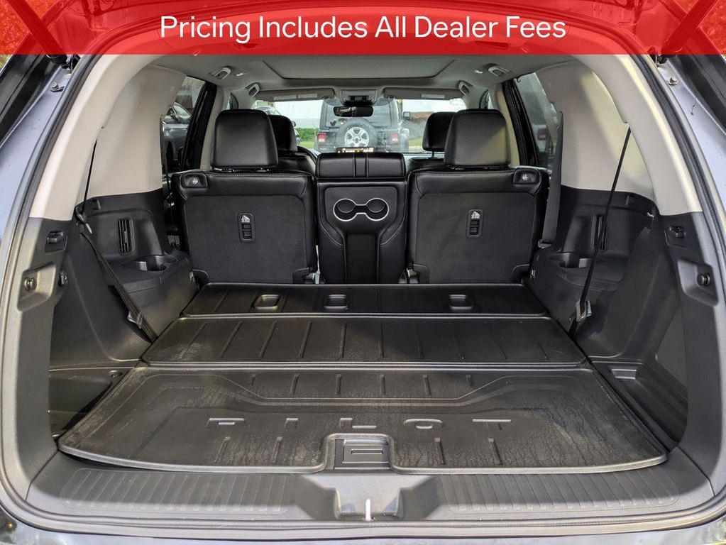 used 2025 Honda Pilot car, priced at $46,871