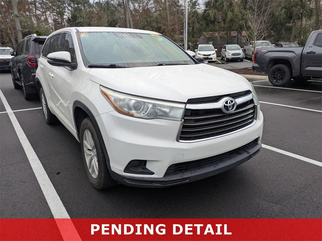 used 2015 Toyota Highlander car, priced at $10,191