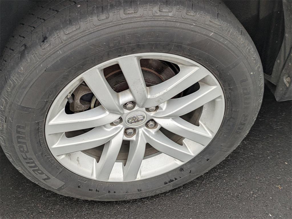 used 2015 Toyota Highlander car, priced at $10,191