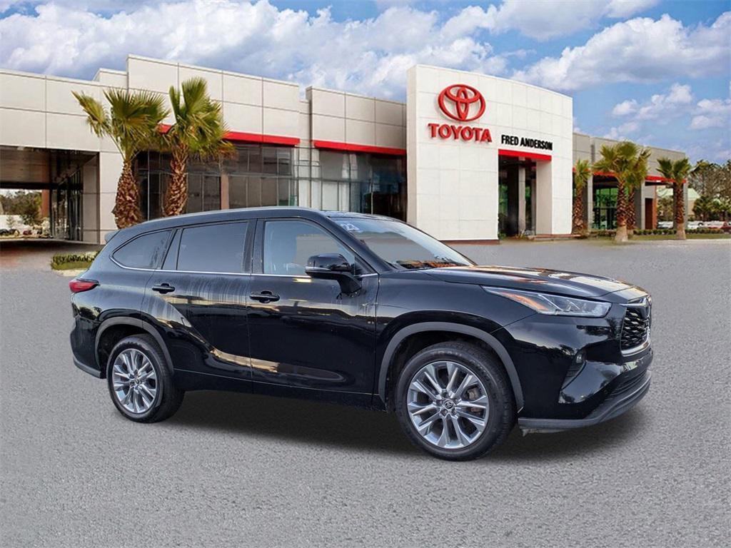 used 2023 Toyota Highlander car, priced at $36,791