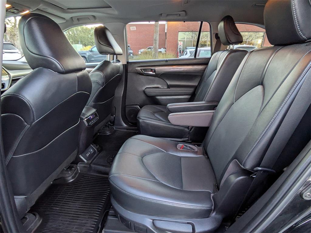 used 2023 Toyota Highlander car, priced at $36,791