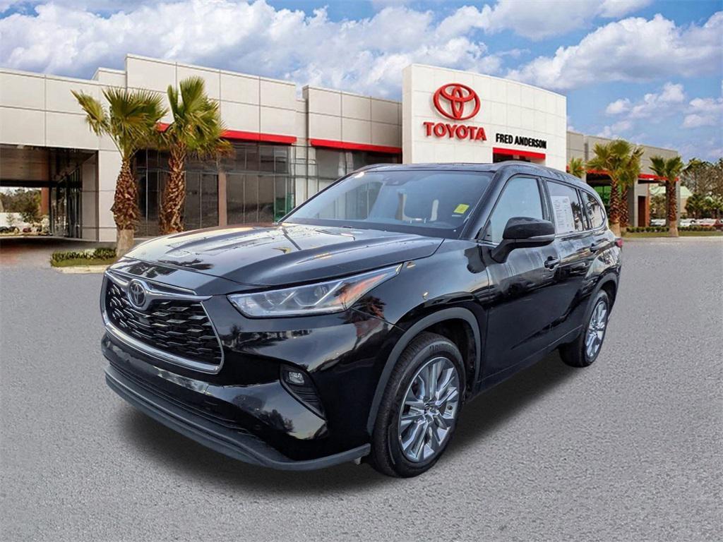 used 2023 Toyota Highlander car, priced at $36,791