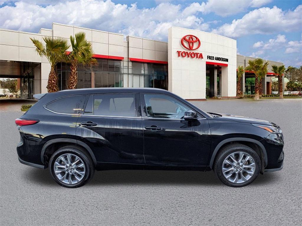 used 2023 Toyota Highlander car, priced at $36,791