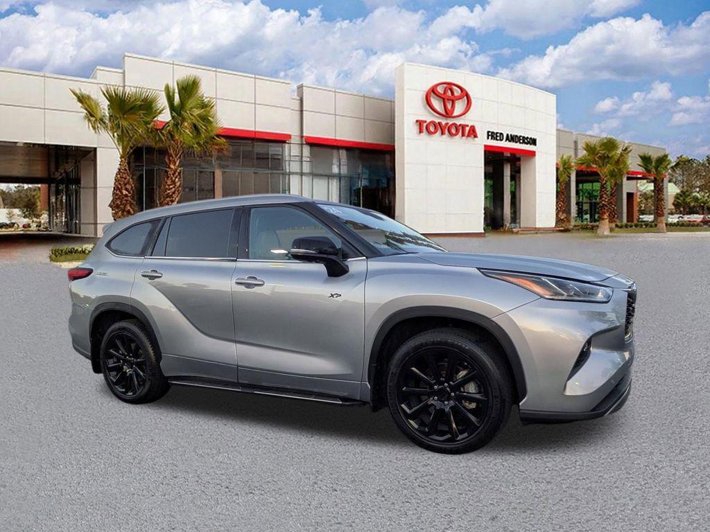 used 2024 Toyota Highlander car, priced at $46,691