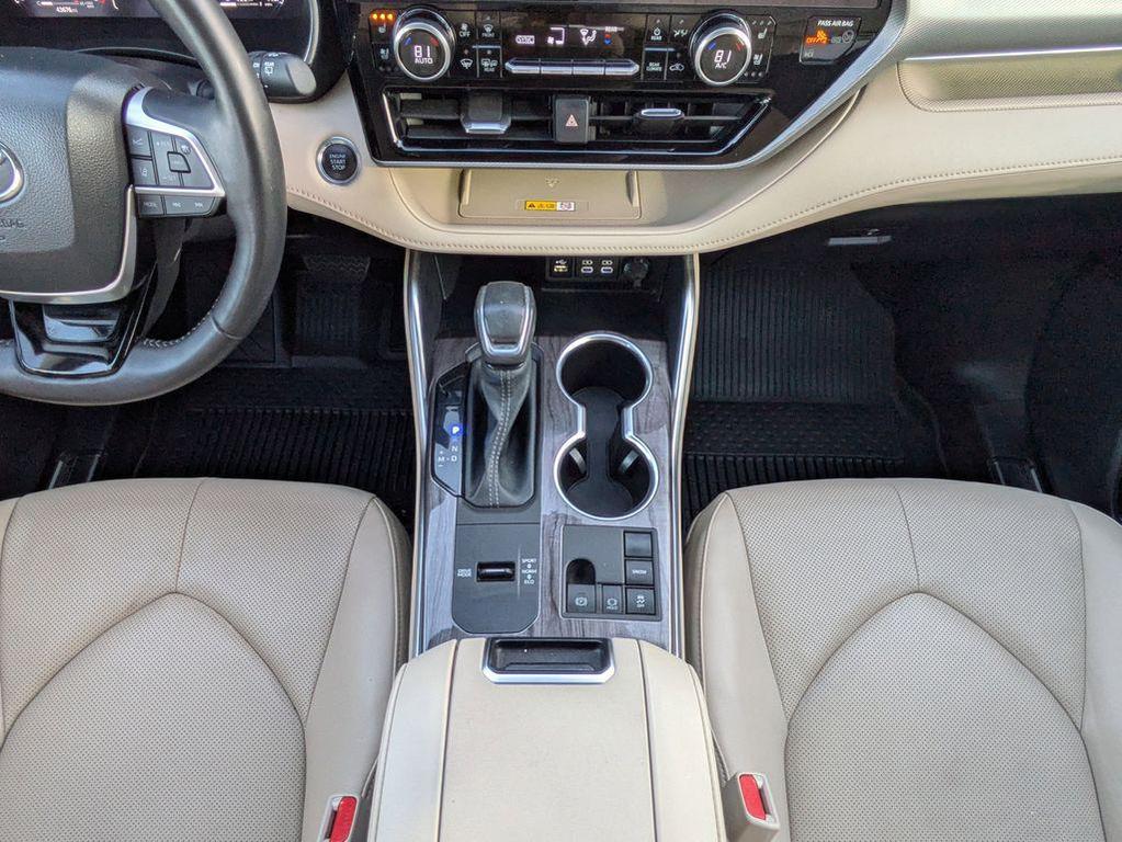 used 2024 Toyota Highlander car, priced at $46,691