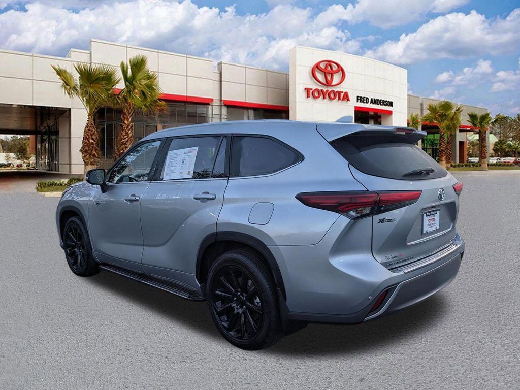 used 2024 Toyota Highlander car, priced at $46,691
