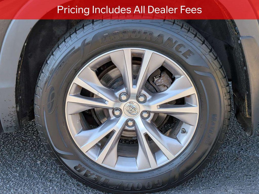 used 2015 Toyota Highlander car, priced at $20,671