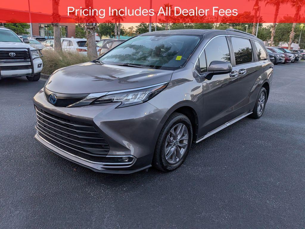 used 2023 Toyota Sienna car, priced at $45,571