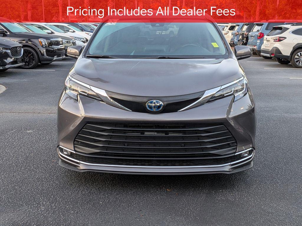 used 2023 Toyota Sienna car, priced at $45,571