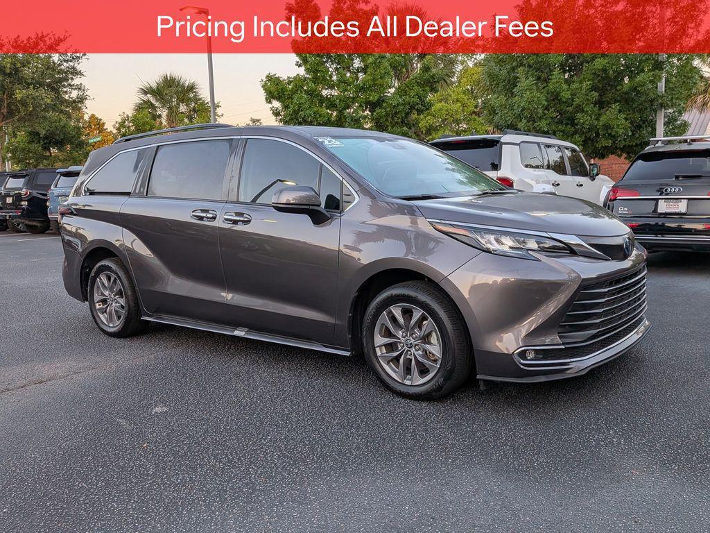 used 2023 Toyota Sienna car, priced at $45,571