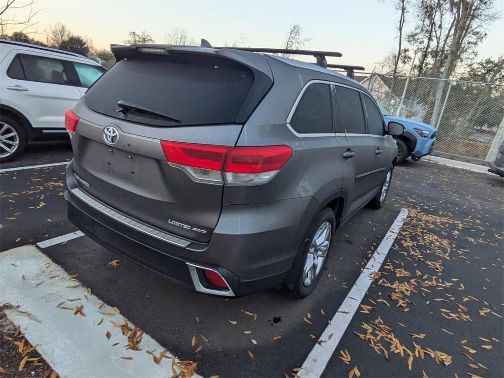 used 2018 Toyota Highlander car, priced at $26,291