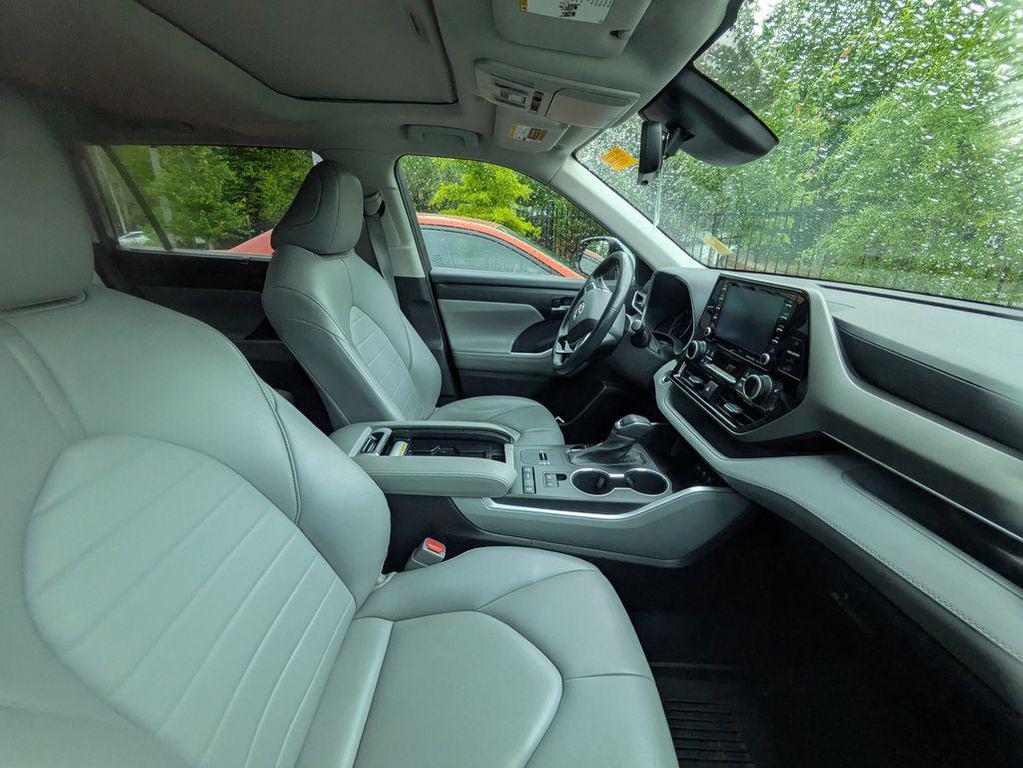 used 2021 Toyota Highlander car, priced at $32,521