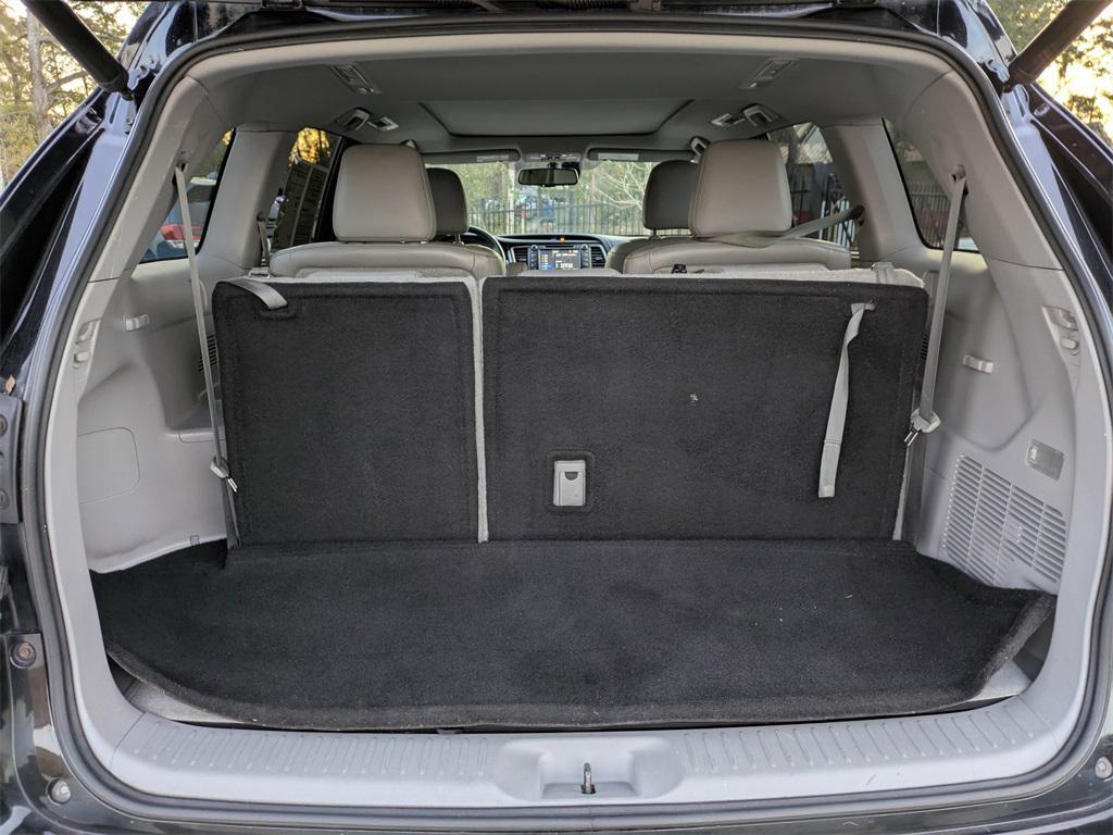 used 2015 Toyota Highlander car, priced at $17,991