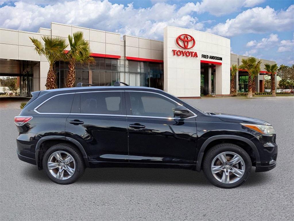 used 2015 Toyota Highlander car, priced at $17,991