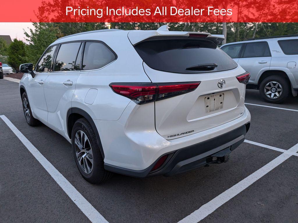used 2022 Toyota Highlander car, priced at $33,931