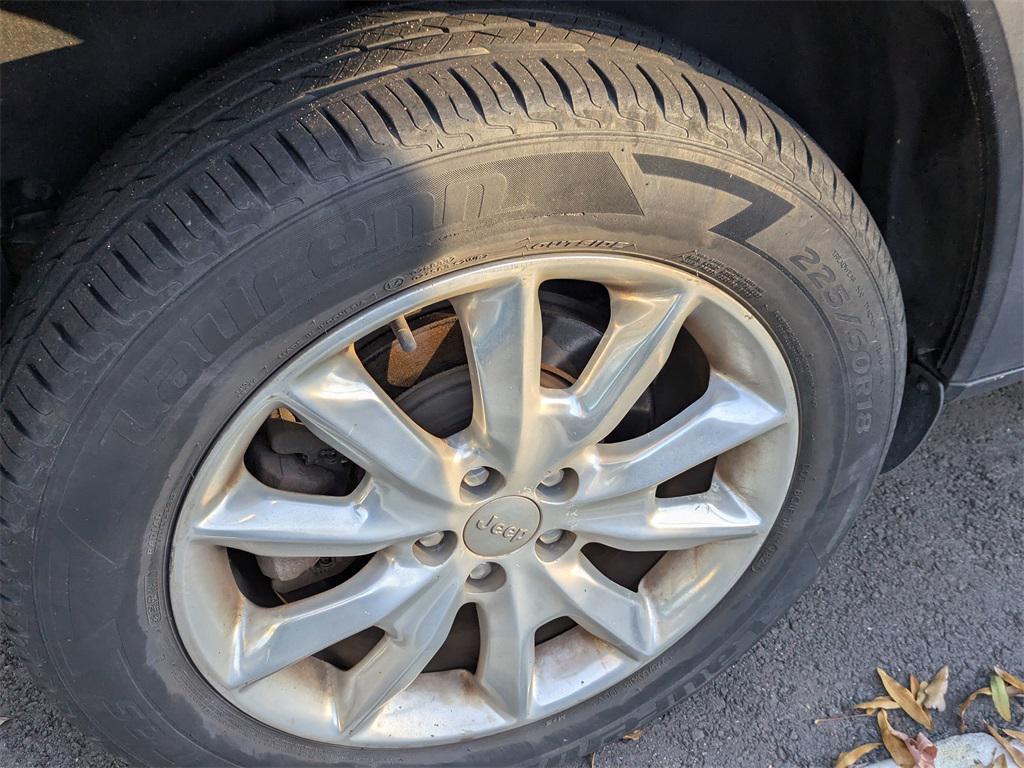 used 2016 Jeep Cherokee car, priced at $11,291