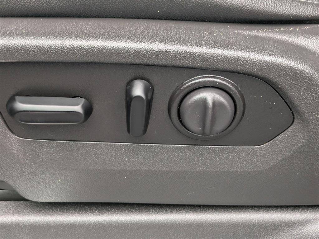 used 2021 Chevrolet Silverado 1500 car, priced at $38,991