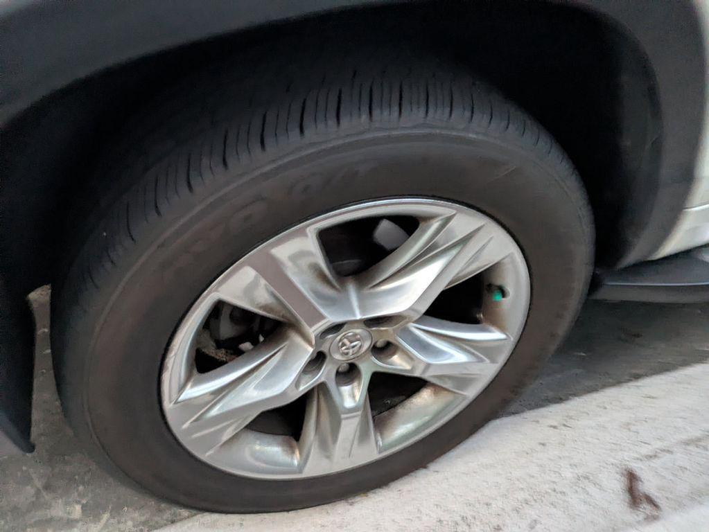 used 2015 Toyota Highlander car, priced at $17,231