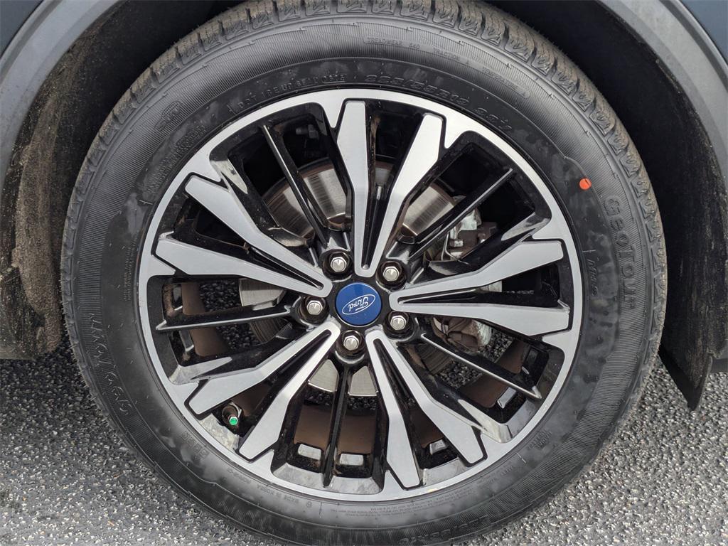 used 2022 Ford Escape car, priced at $20,291