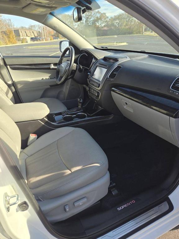 used 2015 Kia Sorento car, priced at $8,995