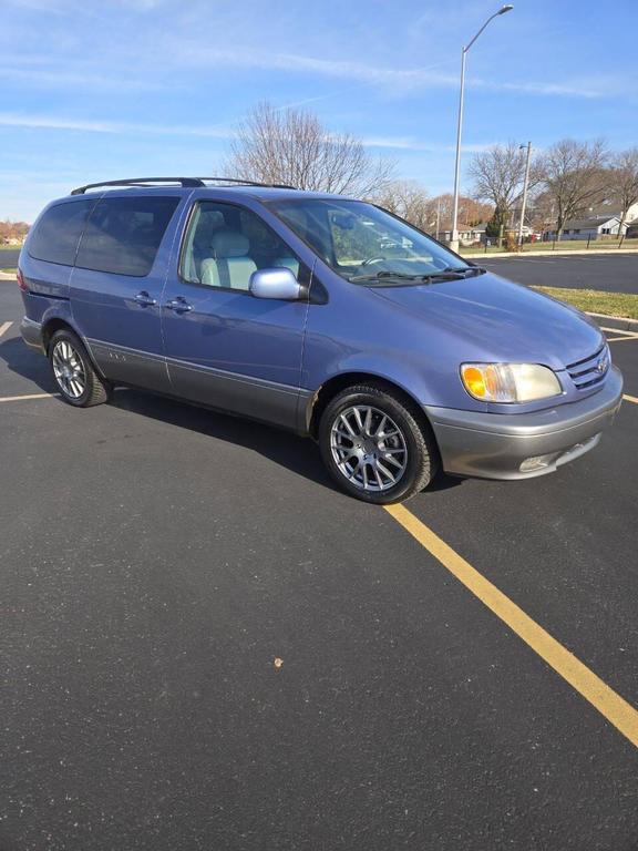 used 2003 Toyota Sienna car, priced at $3,495