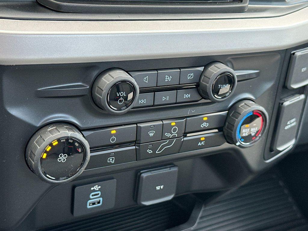 new 2024 Ford F-450 car, priced at $63,276