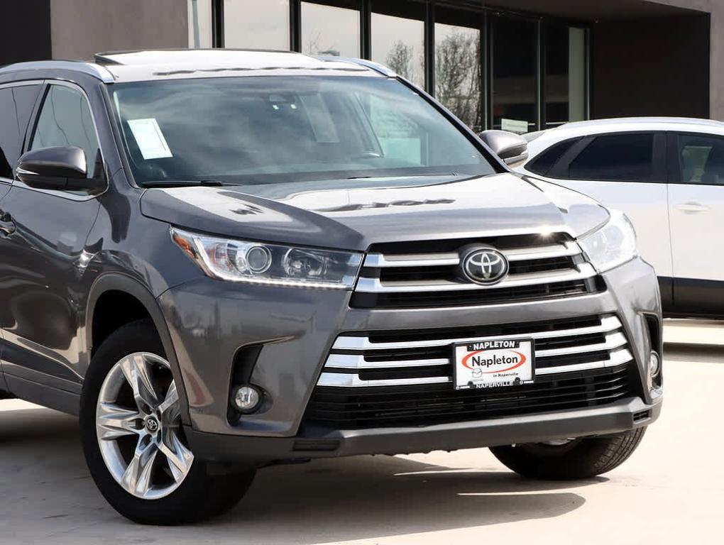 used 2018 Toyota Highlander car, priced at $21,577