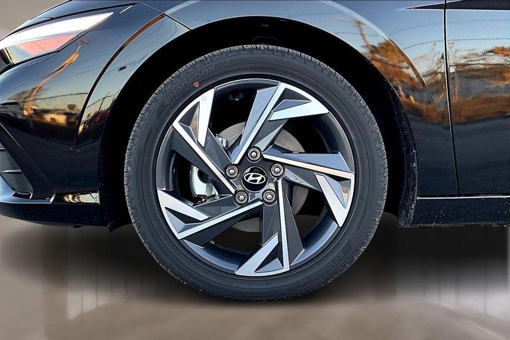 new 2025 Hyundai Elantra car, priced at $27,199