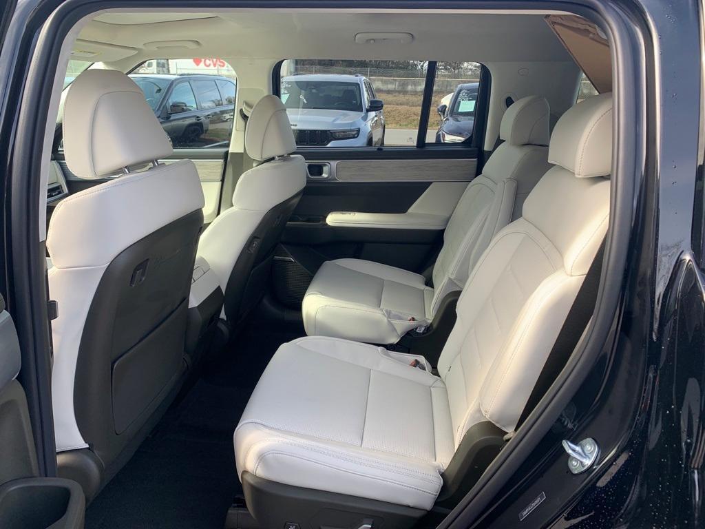 new 2025 Hyundai Santa Fe car, priced at $42,500