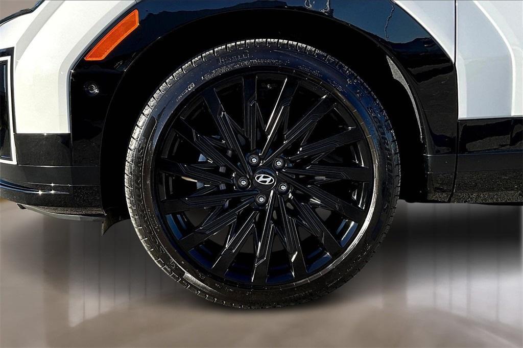 used 2024 Hyundai Santa Fe car, priced at $35,988