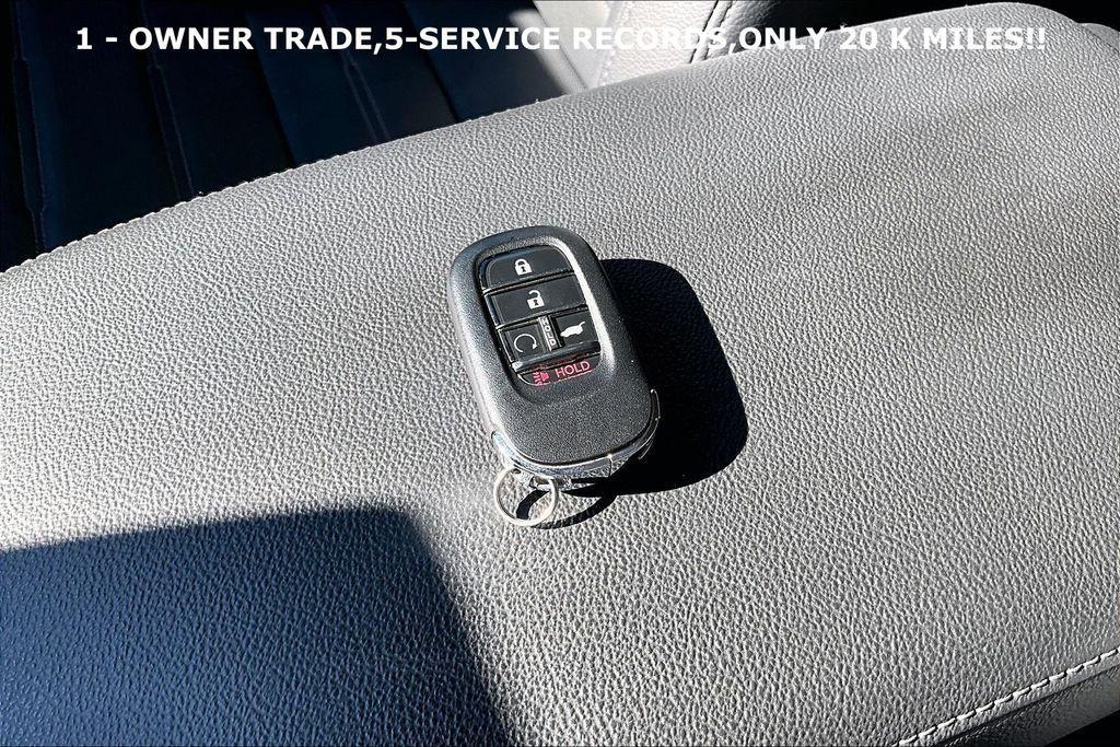 used 2025 Honda CR-V car, priced at $33,989