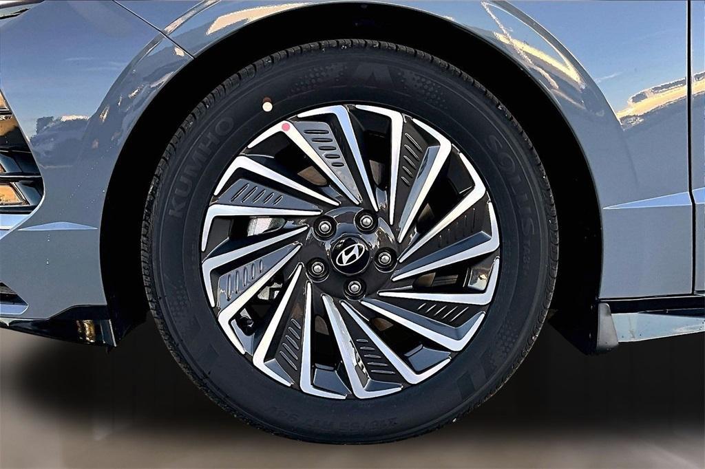 new 2026 Hyundai Sonata Hybrid car, priced at $33,675