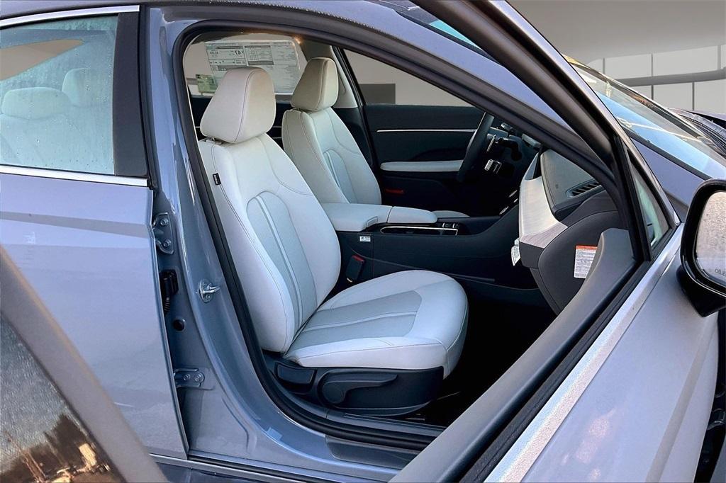 new 2026 Hyundai Sonata Hybrid car, priced at $33,675