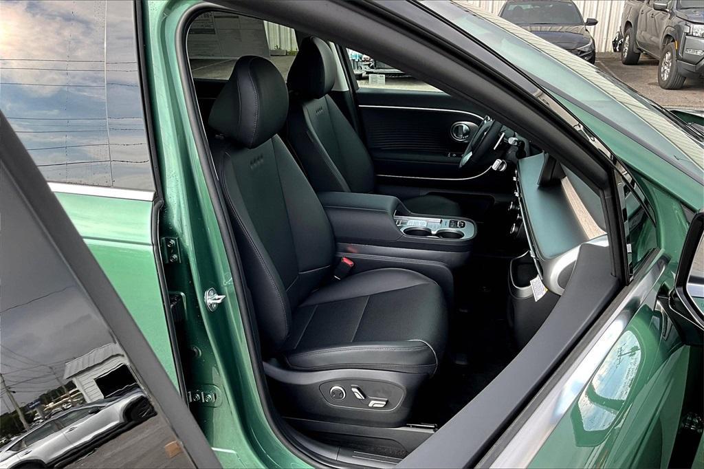 new 2026 Hyundai IONIQ 9 car, priced at $62,813