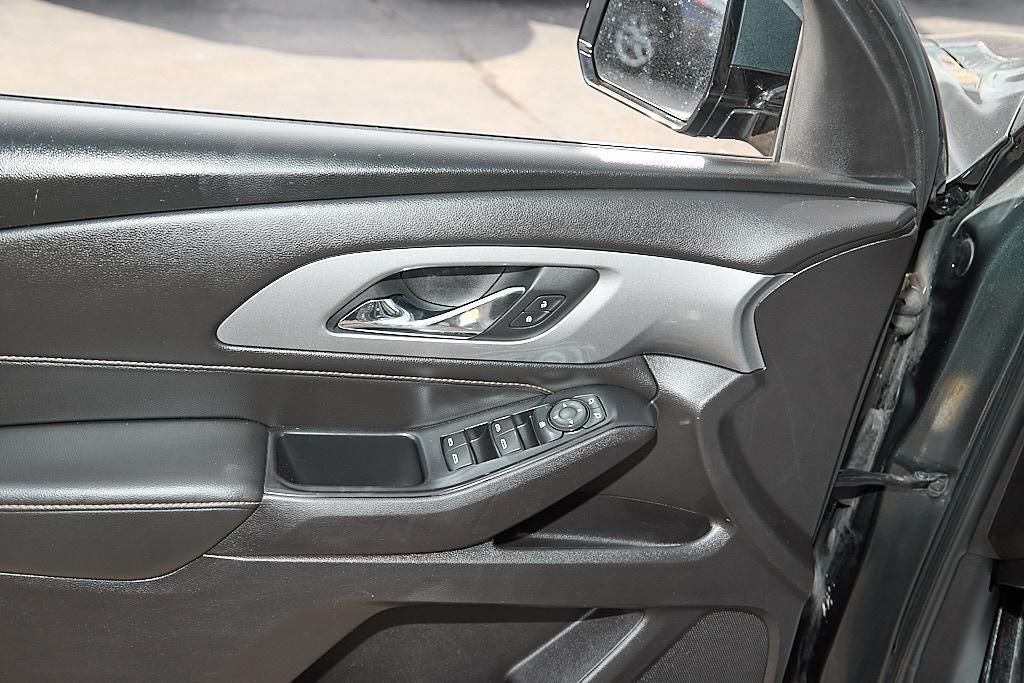 used 2018 Chevrolet Traverse car, priced at $11,995