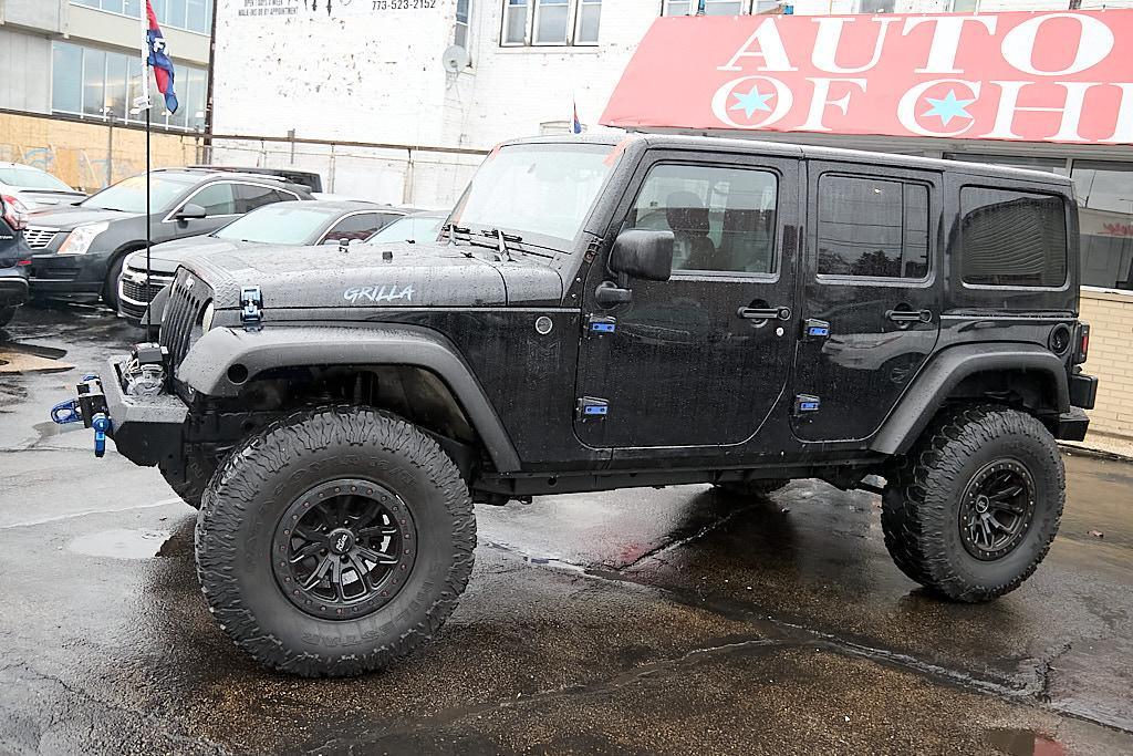 used 2014 Jeep Wrangler Unlimited car, priced at $11,995