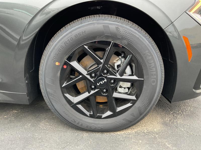 new 2026 Kia K5 car, priced at $29,184