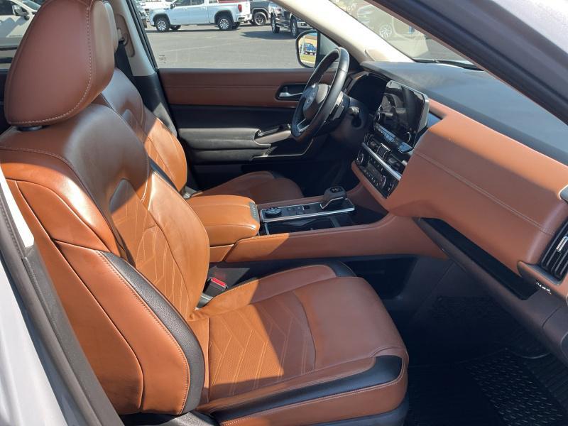 2023 Boulder Gray Pearl Nissan Pathfinder